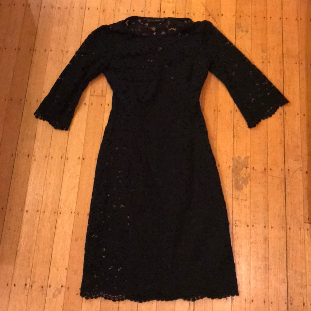 Zara black lace form fitting dress (XS)